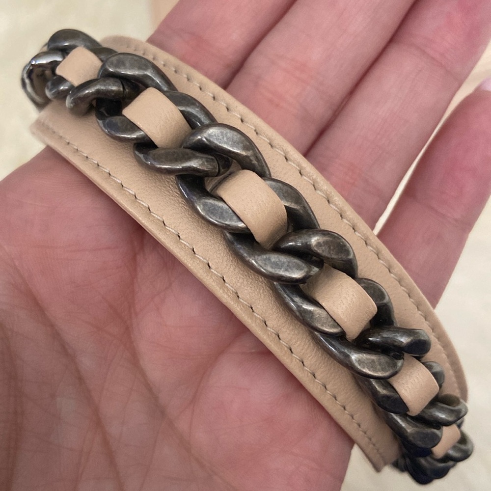Chanel 19 WOC Wallet on Chain - Picture 7 of 16